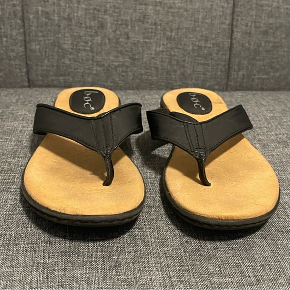 b.o.c. Shoes - b.o.c black sandals, Flip-flops Size 7